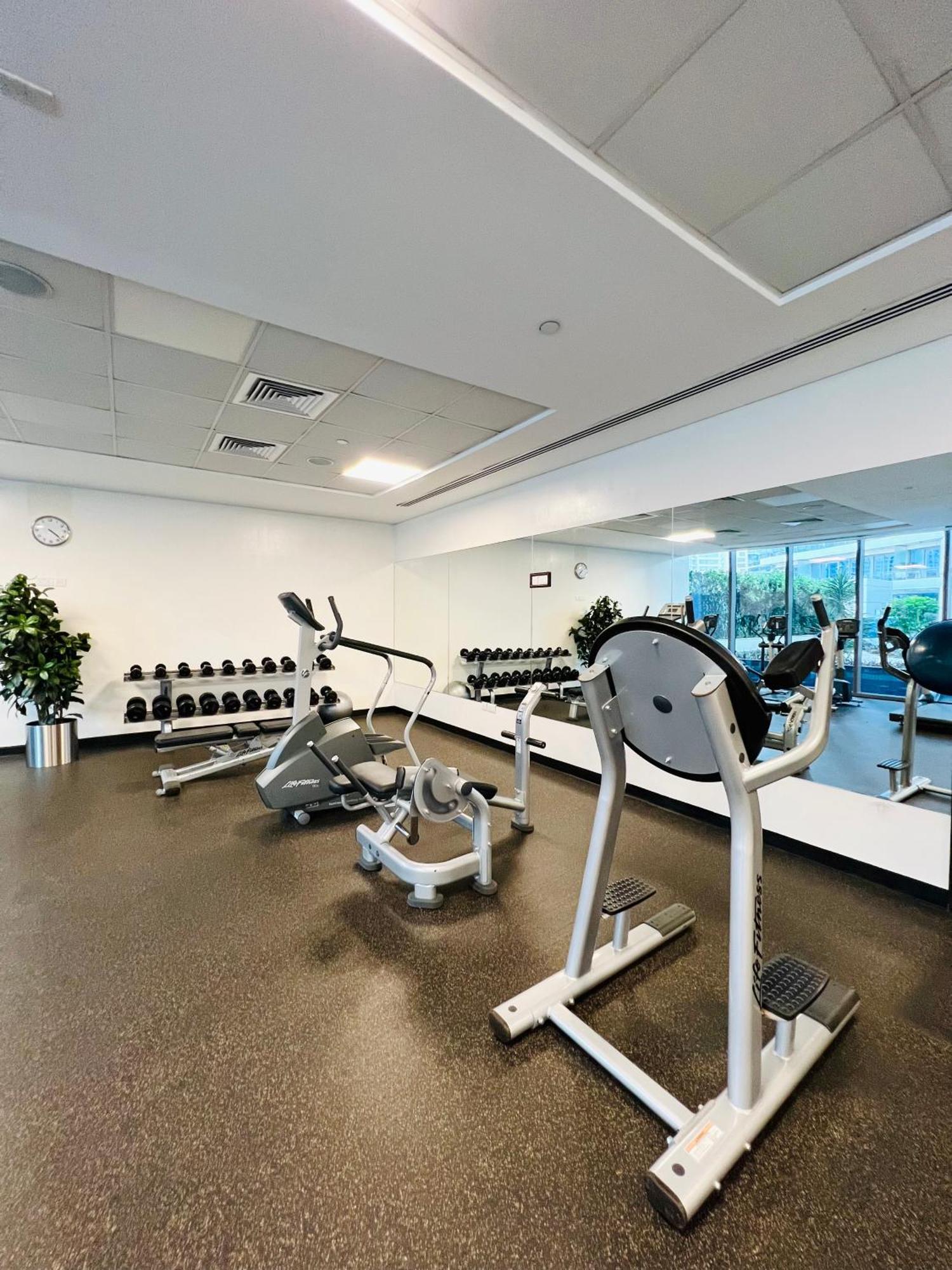 Vacay Lettings - Silverene - Next To Marina Mall With Amazing Marina View *